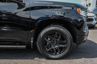 Engine: Moteur à 8 cylindres 5.3L/325CI L/100Km City: 15.8 L/100Km Hwy: 13.1 (image 5)