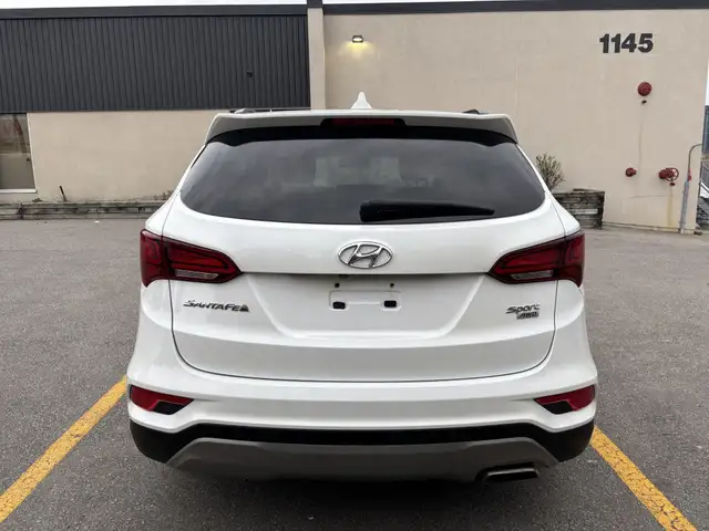 2017 Hyundai Santa Fe Sport All-wheel Drive 4dr 2.4L Luxury in Cars & Trucks in City of Toronto - Image 4