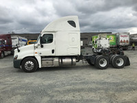2019 FREIGHTLINER X12564ST;Heavy Duty Trucks - Conventional Truck w/ Sleeper Penske Location 632 BEL... (image 3)