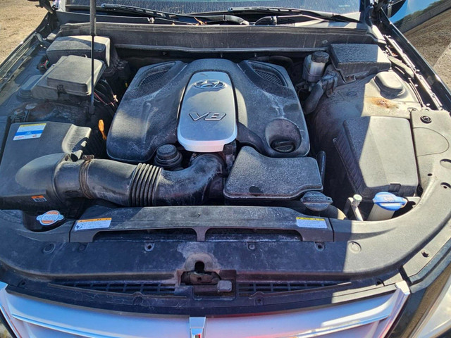 2010 Hyundai Genesis 4.6L in Cars & Trucks in London - Image 3