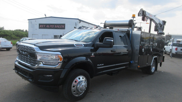 2023 DODGE RAM 5500 LARAMIE CREW CAB SERVICE BODY NEW!! in Heavy Equipment in Vancouver - Image 2