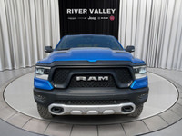 TRAILER SWAY CONTROL, 4 WHEEL DISC BRAKES, TRACTION CONTROL, POWER DRIVER SEAT, AUTO-DIMMING REARVIE... (image 6)