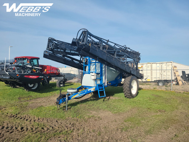 2012 NEW HOLLAND  S1070 SPRAYER in Farming Equipment in Strathcona County - Image 4