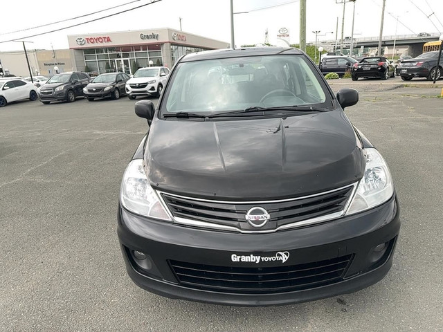 Nissan Versa Hayon 5 portes 4 cyl. SL MANUELLE 2012 à vendre in Cars & Trucks in Granby - Image 3