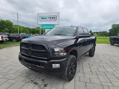 2017 Ram 2500 SLT Crew Cab 4x4 with the 6.4L Hemi V8 and only 88,000kms! Equipped with front bucket...
