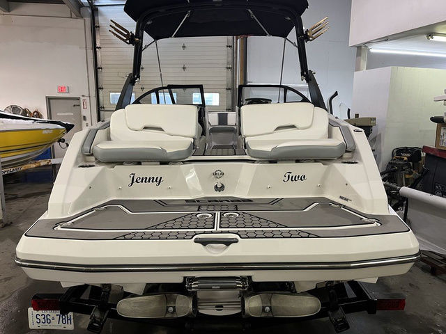 2017 Wellcraft Scarab 215 H.O. in Powerboats & Motorboats in Mississauga / Peel Region - Image 4