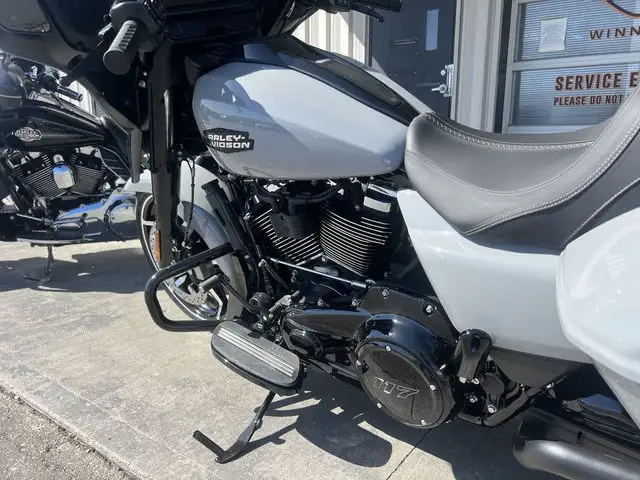 2025 Harley-Davidson FLHX - Street Glide in Sport Touring in Winnipeg - Image 11
