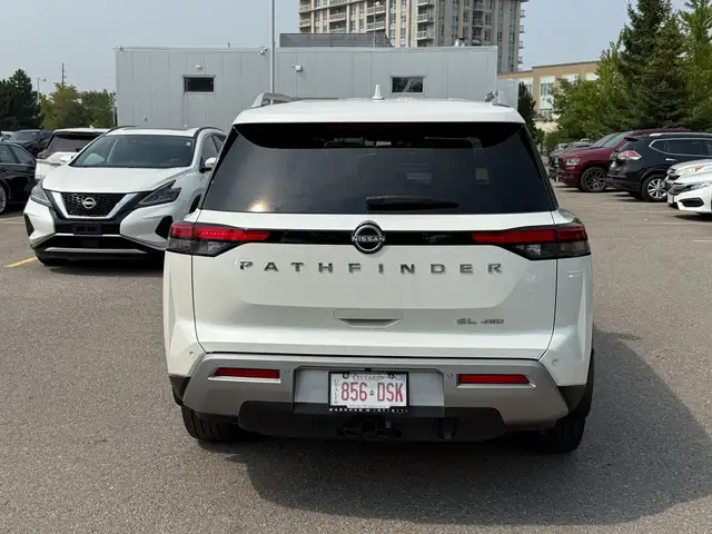 2022 Nissan Pathfinder SL in Cars & Trucks in Markham / York Region - Image 8