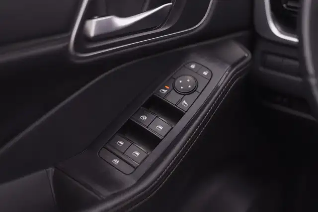 2021 Nissan Rogue SV AWD, Panoramic roof, Electric Seats, Apple  in Cars & Trucks in Mississauga / Peel Region - Image 13