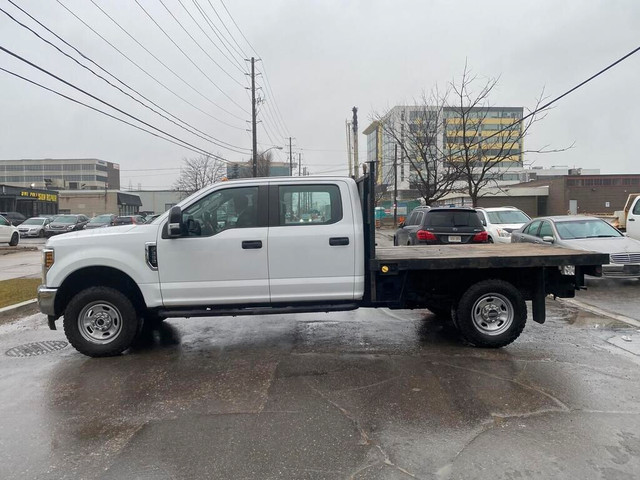  2019 Ford F-350 Crew Cab Flat Bed 4WD in Cars & Trucks in City of Toronto - Image 4