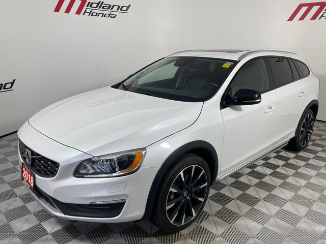 2018 Volvo V60 Cross Country T5 AWD Premier in Cars & Trucks in Barrie - Image 3
