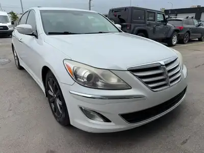 4MKAUTO 514 865 4438 2013 Hyundai Genesis RWD, 6 Cyl. 3.8L Automatique, 210,728 km certifié elle est...