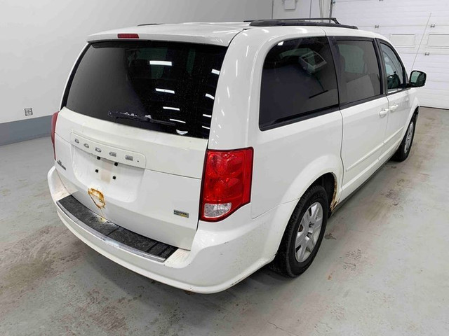 2012 Dodge Grand Caravan in Cars & Trucks in Lethbridge - Image 4