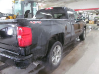 Engine: 8 Cylinder Engine 5.3L/325CI L/100Km City: 15.0 L/100Km Hwy: 10.7 Safety Equipment StabiliTr... (image 3)
