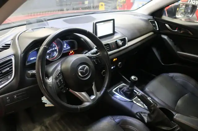 2015 Mazda 3 Skyactiv GT Hatchback62863211219203124