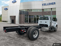 This FORD MEDIUM TRUCK F-750 has a dependable 6.7 Liter engine powering it's polished transmission.... (image 4)