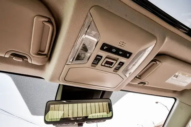 2019 Toyota RAV4 Hybrid Limited • SUNROOF • COOLED LEATHER • CP/ in Cars & Trucks in Cornwall - Image 31