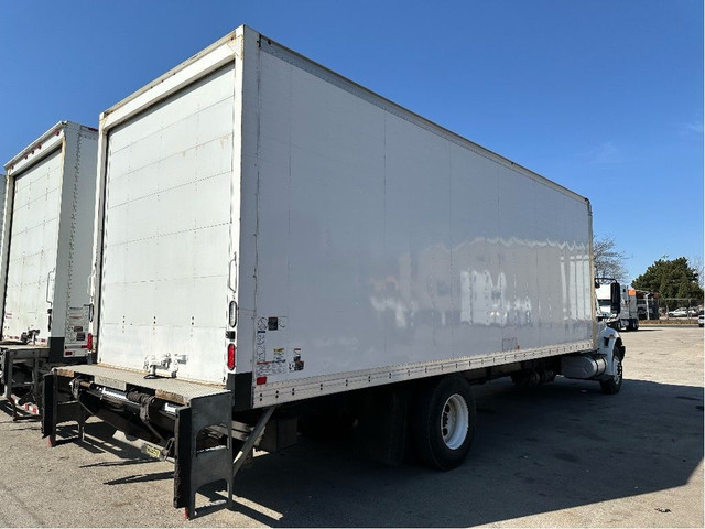  2019 International 4300 Single Axle Box Truck in Heavy Trucks in Oakville / Halton Region - Image 2