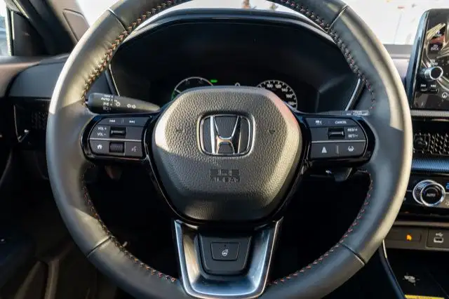 2026 Honda CR-V Hybrid Touring in Cars & Trucks in Edmonton - Image 11
