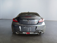Decouvrez ce superbe Toyota GR86 Premium 2023 en finition gris elegant , parfait pour les amateurs d... (image 5)