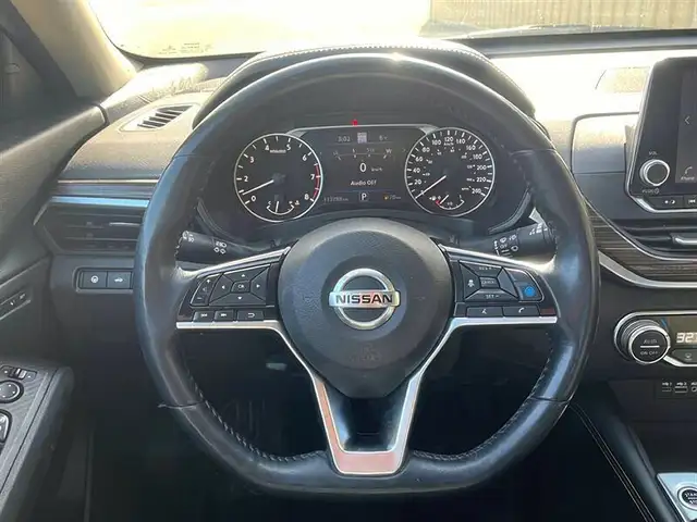 2019 Nissan Altima 2.5 Platinum AWD in Cars & Trucks in St. Albert - Image 12