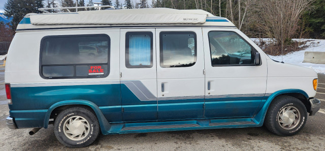 1996 Ford E-Series Van Club Wagon in Cars & Trucks in Kamloops - Image 2