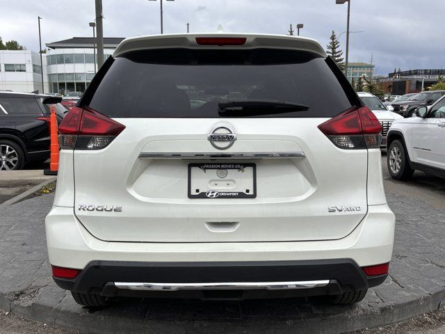 2018 Nissan Rogue SV AWD | Remote Start | Apple CarPlay | Roof in Cars & Trucks in Calgary - Image 4