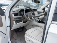 22 Inch Wheels | Panoramic Sunroof | Magnetic Ride | HD Surround Vision | Head-Up Display | Leather/... (image 8)