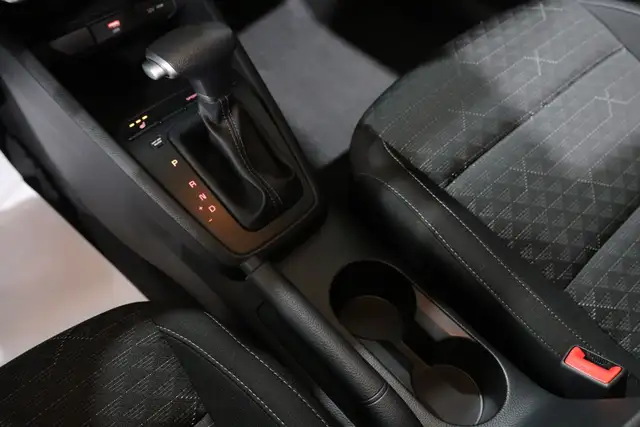 2023 Kia Rio LX+ LOW KM / ONLY 12K / HEATED SEATS / BACKUP CAM dans Autos et camions dans Ville d’Edmonton - Image 15