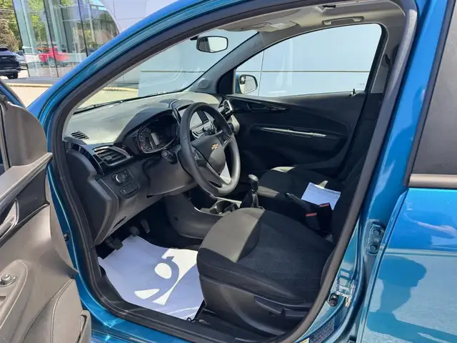 Chevrolet Spark 2019 1LT Manuelle Écran 7po CarPlay à vendre in Cars & Trucks in Trois-Rivières - Image 10