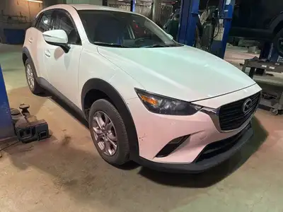 Le Mazda CX-3 GS AWD 2022 est un petit VUS qui se distingue par son design élégant, ses lignes dynam...