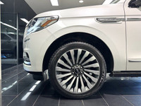 The 2018 Lincoln Navigator Reserve is powered by a 3.5L twin turbo premium unleaded V6 engine and fe... (image 4)
