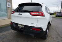 SAFETY INCLUDED ACCIDENT FREE SERVICE RECORDS Very Clean Jeep Cherokee V6 3.2L With Automatic Transm... (image 5)