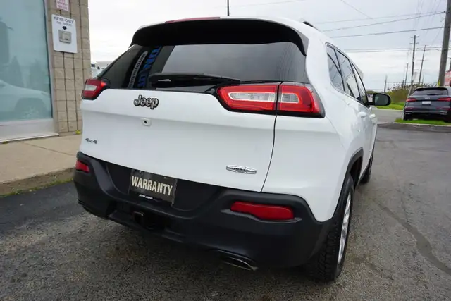 2017 Jeep Cherokee in Cars & Trucks in Oakville / Halton Region - Image 7