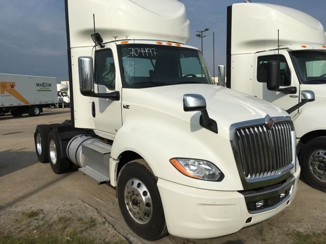 2018 International LT625 Daycab, Used Day Cab Tractor in Heavy Trucks in Delta/Surrey/Langley - Image 2