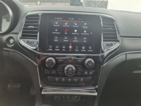 Check out this certified 2021 Jeep Grand Cherokee Limited 4x4 | Leather | Navi | Sunroof | Heated Se... (image 3)