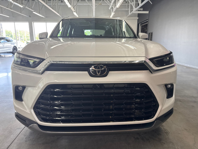 2024 Toyota Grand Highlander LIMITED SIÈGES EN CUIR TOIT PANORAM in Cars & Trucks in Saint-Jean-sur-Richelieu - Image 3