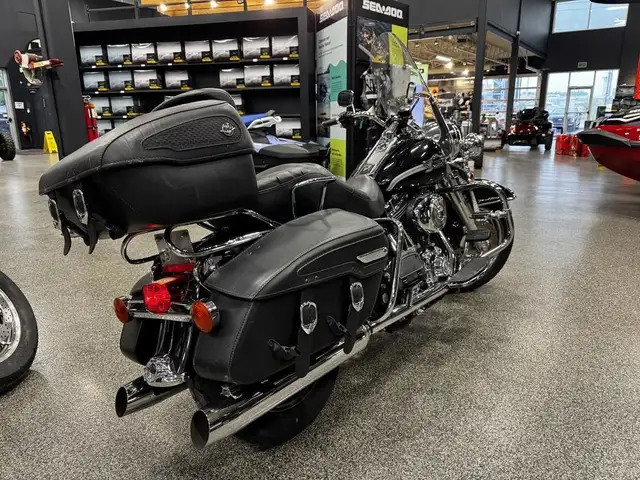 2003 Harley-Davidson ROAD KING CLASSIC SAVE $1000 RABAIS in Sport Touring in Ottawa - Image 5