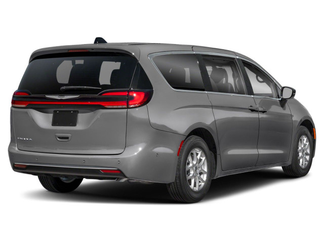 2025 Chrysler Pacifica in Cars & Trucks in Edmonton - Image 4