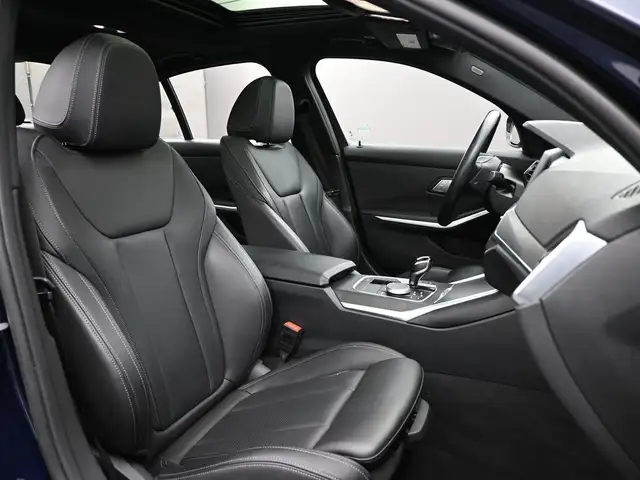 2022 BMW 3 Series 330e x-DRIVE PREMIUM ESSENTIAL PACKAGE, MOONRO dans Autos et camions dans Ville d’Halifax - Image 28