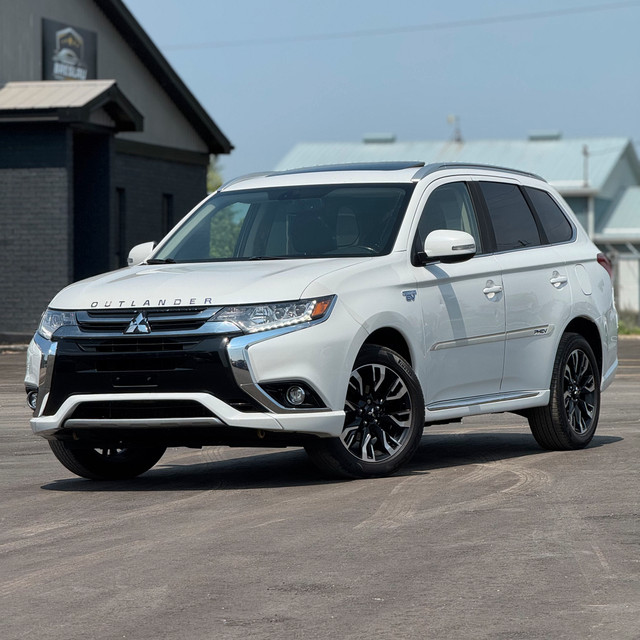 2018 Mitsubishi OUTLANDER PHEV in Cars & Trucks in Kitchener / Waterloo