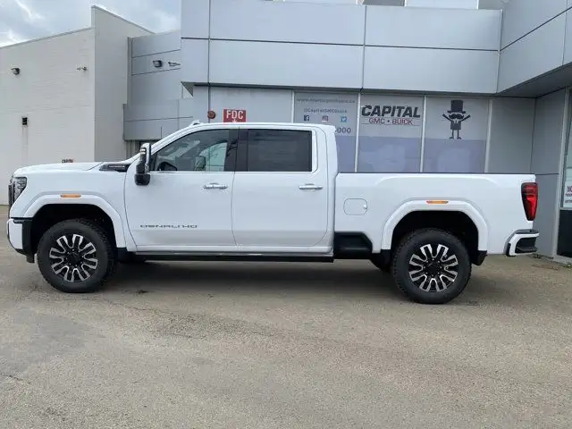 2025 GMC Sierra 3500HD Crew Cab Denali Ultimate in Cars & Trucks in Edmonton - Image 4