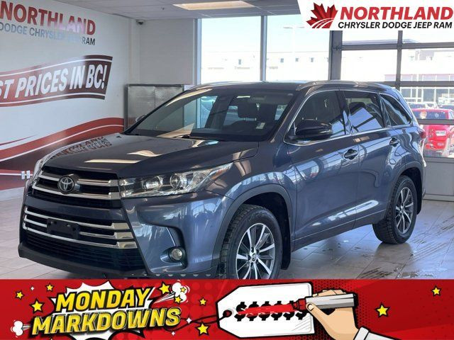 2017 Toyota Highlander XLE | AWD | 8 Passenger | Leather | NAV in Cars & Trucks in Prince George