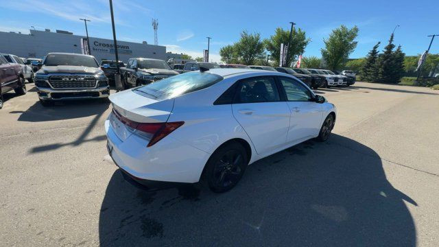 2021 Hyundai Elantra Preferred | Heated Seats | Apple CarPlay in Cars & Trucks in Edmonton - Image 3