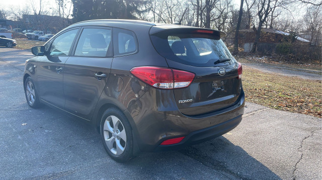 2015 Kia Rondo 4dr Wgn Man LX in Cars & Trucks in City of Toronto - Image 3