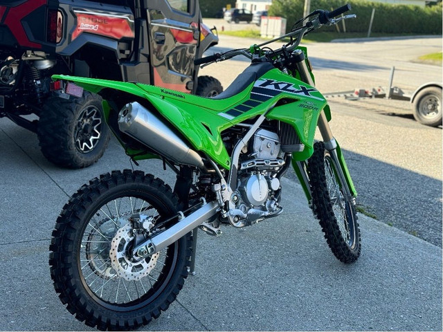 2025 Kawasaki KLX300R in Dirt Bikes & Motocross in Sherbrooke - Image 2