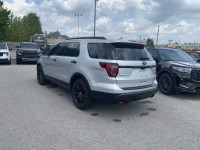 Navigation, Leather Seats, Cooled Seats, Remote Start, Rear View Camera! This 2018 Ford Explorer has... (image 6)
