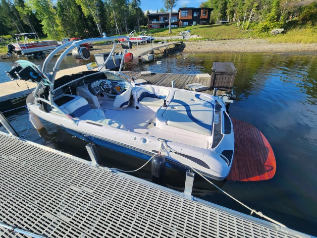 2004 NAUTIQUE SV211 AIR NAUTIQUE SV211 WAKESURF BOAT in Cars & Trucks in Ottawa - Image 4