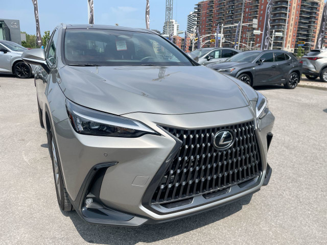 2025 Lexus NX NX 350 / Luxe / Camera / Bluetooth / Cuir Bien Équ in Cars & Trucks in Laval / North Shore - Image 4