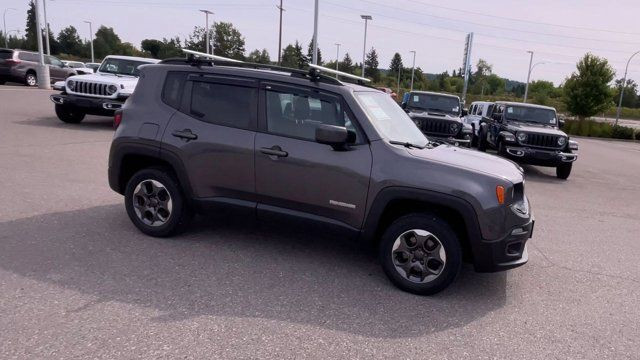 2016 Jeep Renegade North | 4X4 | Backup Camera | Bluetooth in Cars & Trucks in Prince George - Image 2
